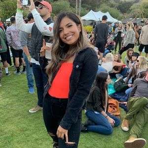 Meet your Posher, Yvette